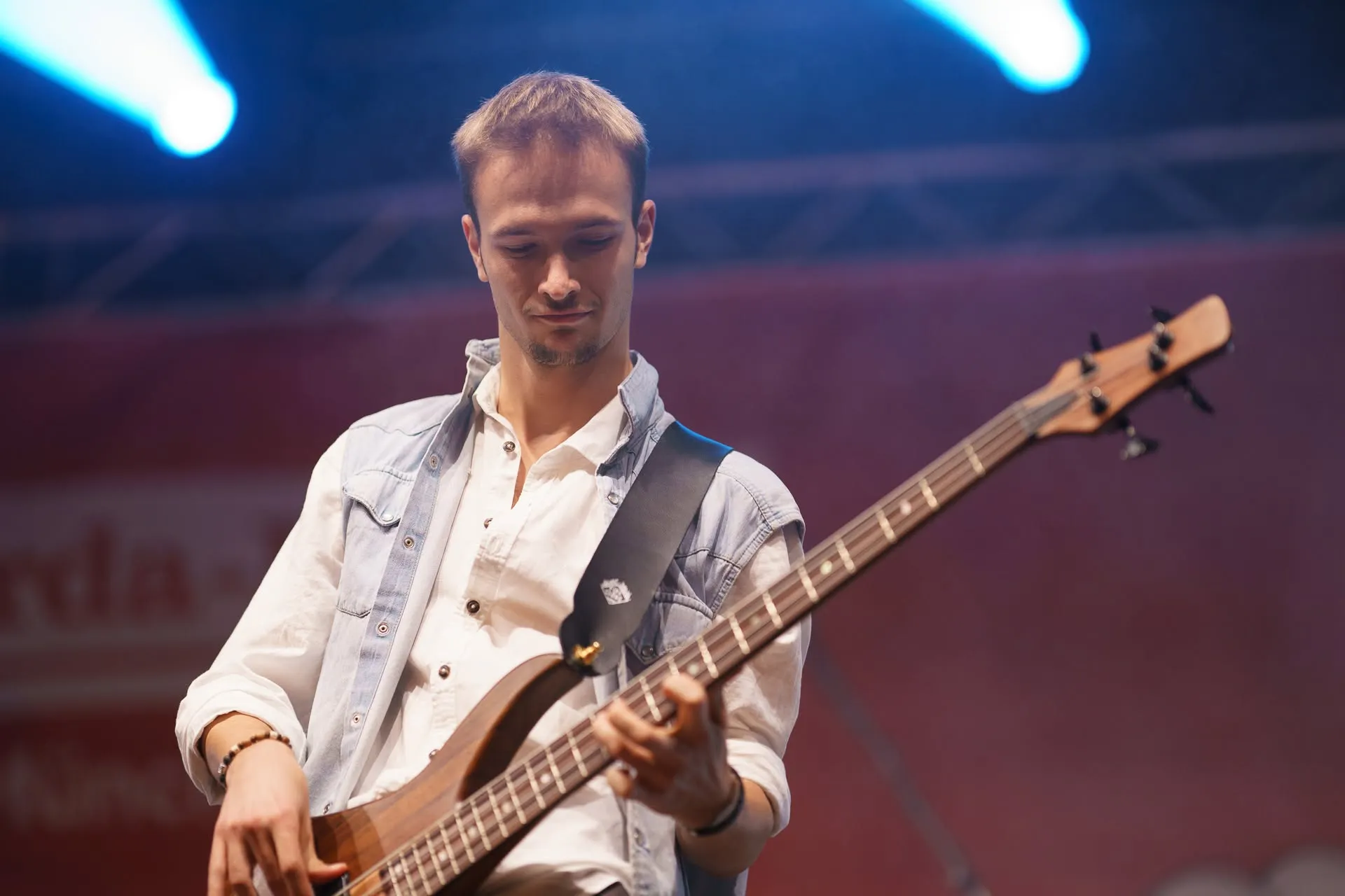 Tim, Bass